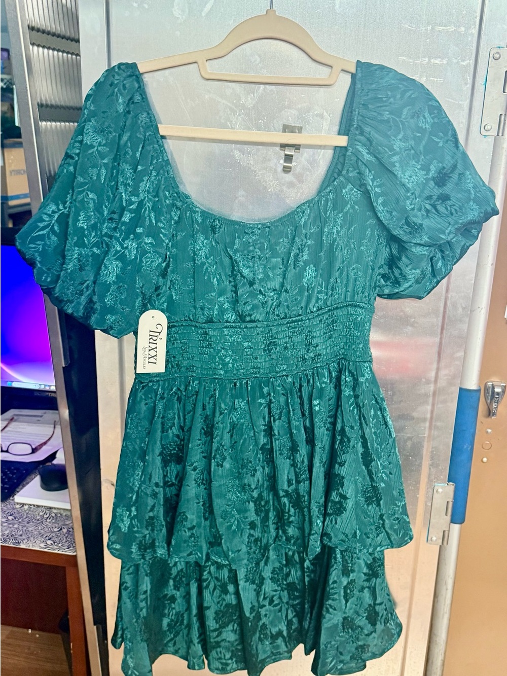 NWT Trixxi Emerald Floral Jacquard Puff Sleeve Smocked Mini Dress Medium